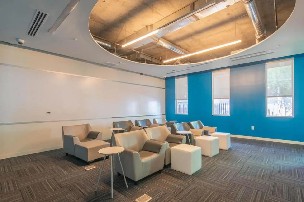 Lovely 1Bd - Central Downtown - Gym, Pool, Parking Phoenix 0*,  United States
