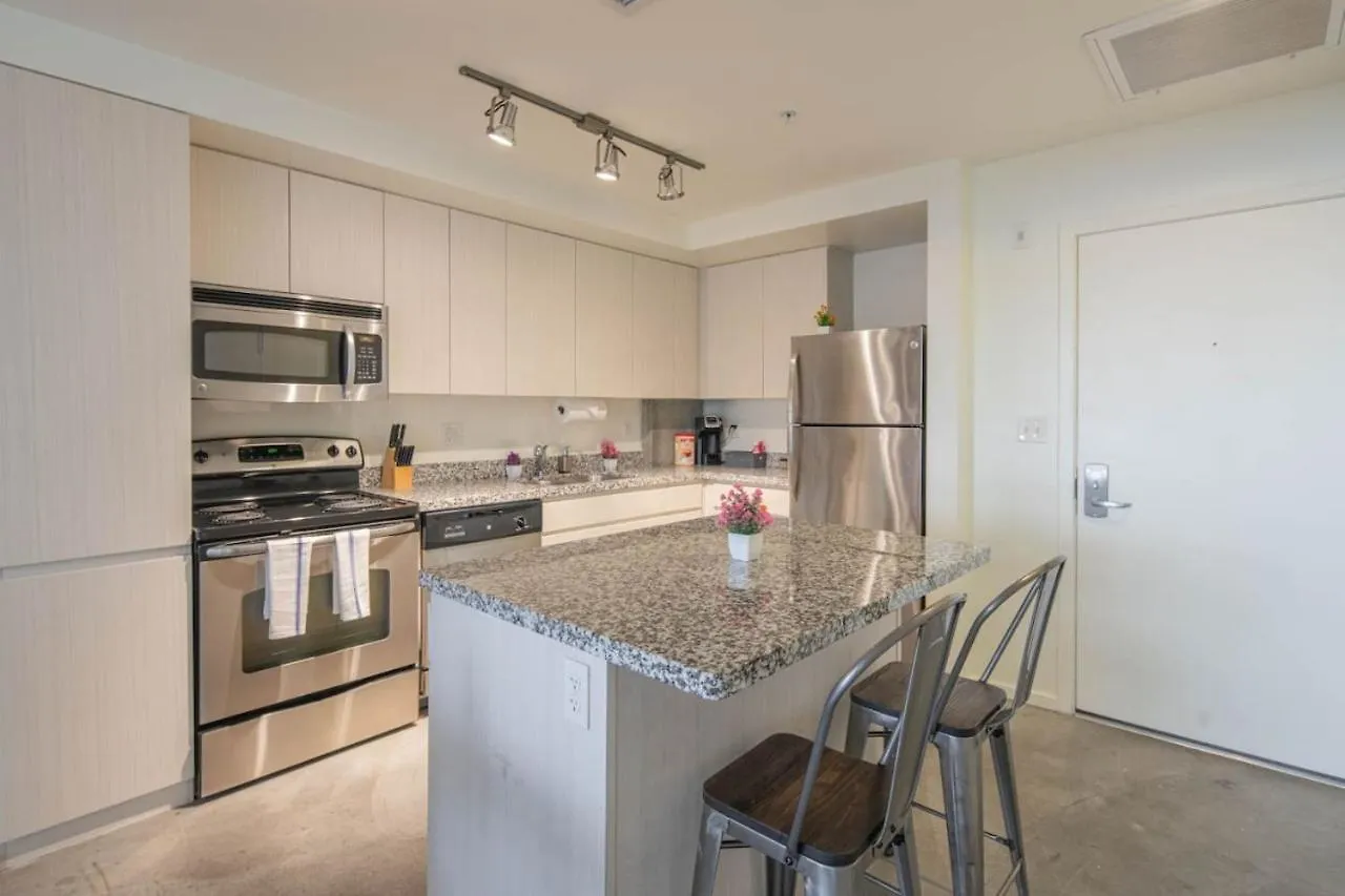 Lovely 1Bd - Central Downtown - Gym, Pool, Parking Phoenix