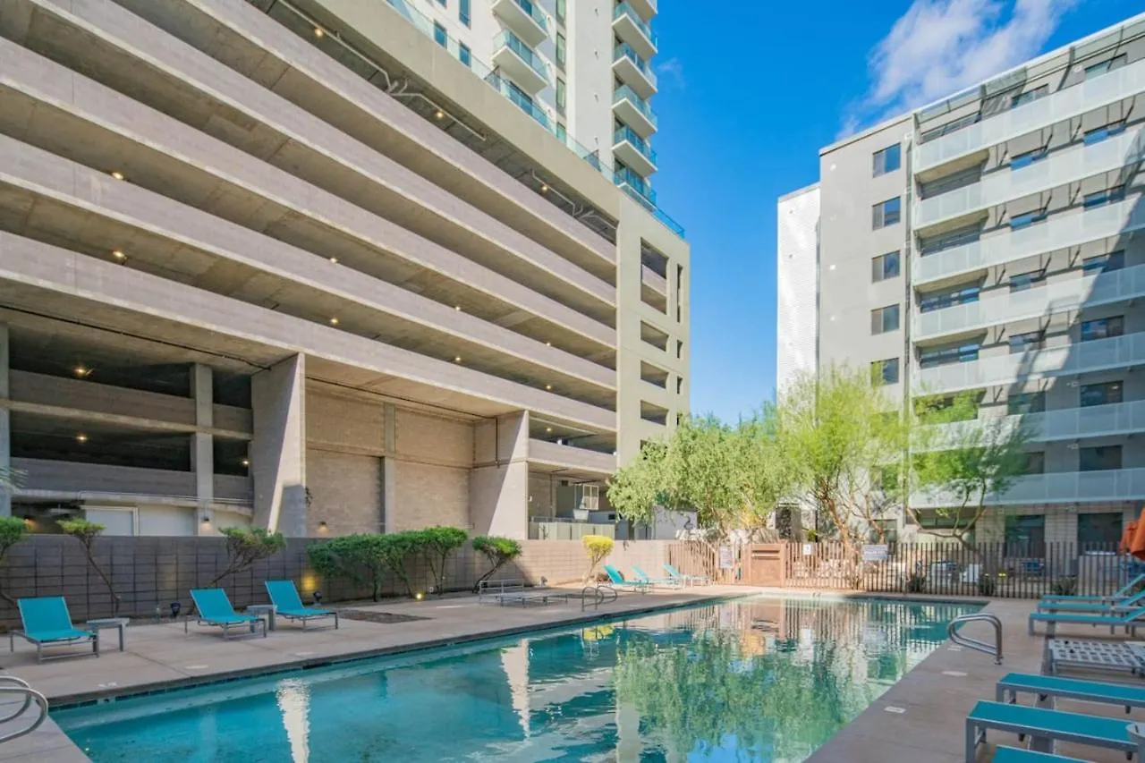 Lovely 1Bd - Central Downtown - Gym, Pool, Parking Phoenix Apartment