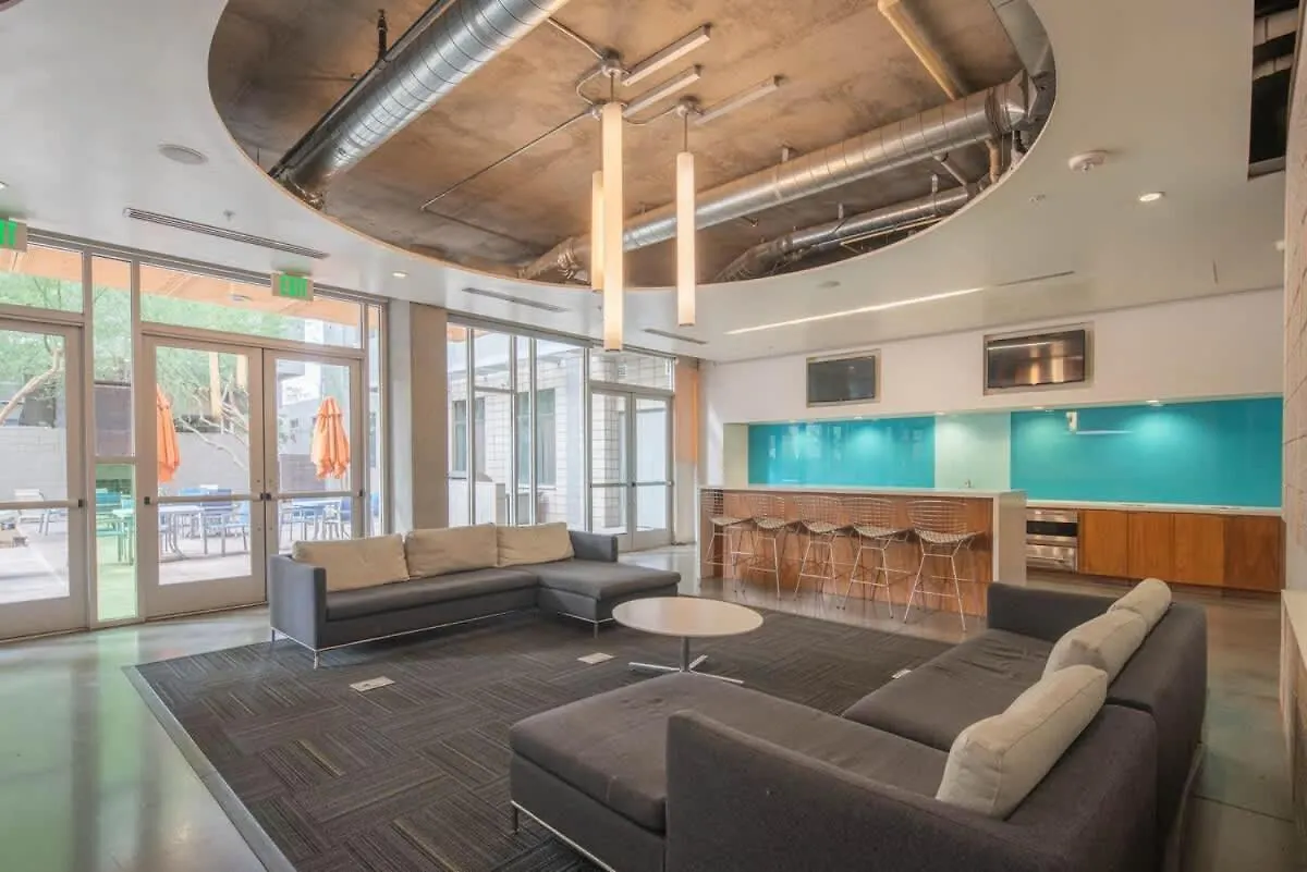 Lovely 1Bd - Central Downtown - Gym, Pool, Parking Phoenix Apartment