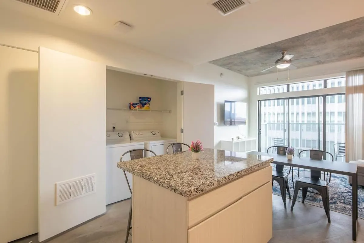 Lovely 1Bd - Central Downtown - Gym, Pool, Parking Phoenix