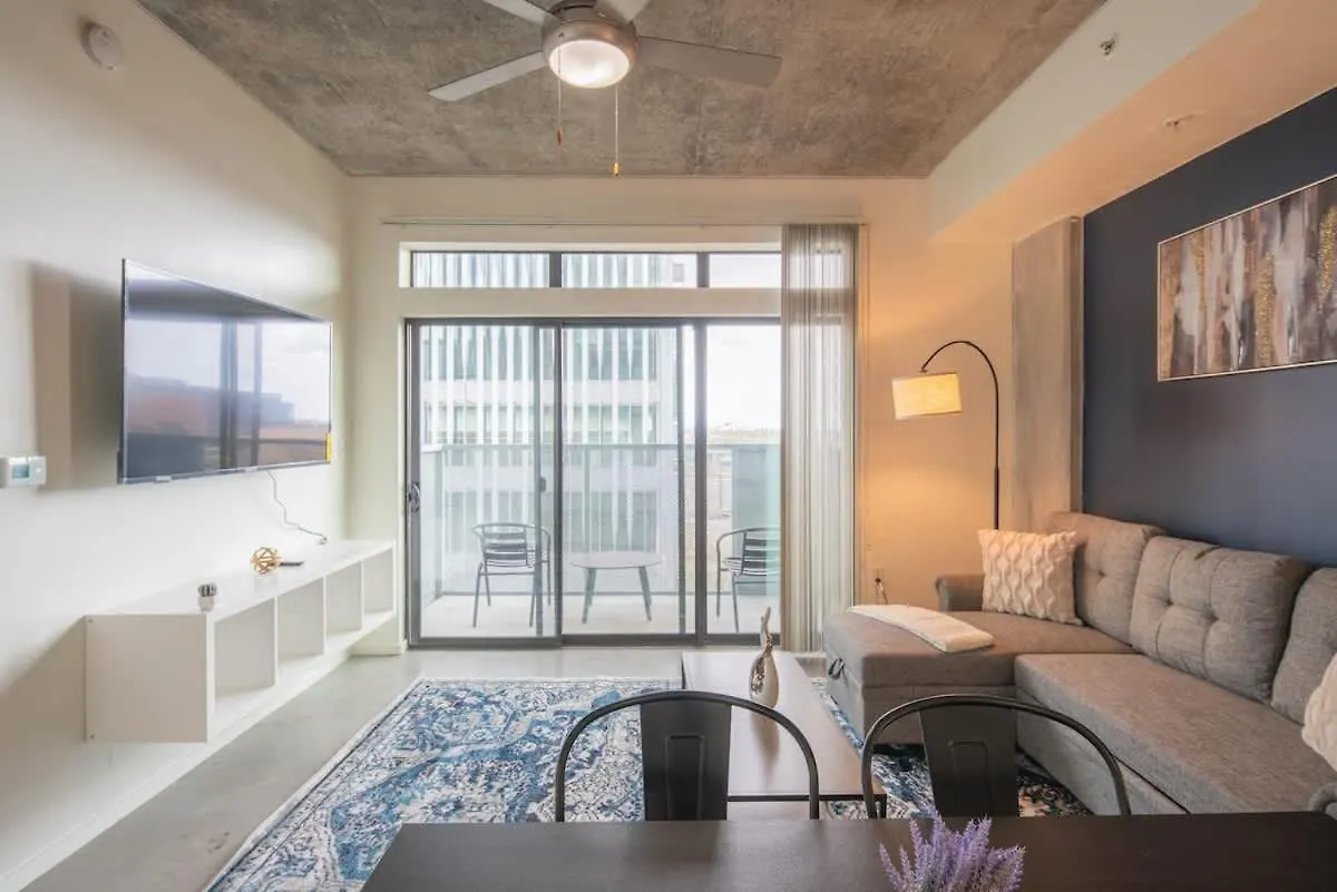 Lovely 1Bd - Central Downtown - Gym, Pool, Parking Phoenix